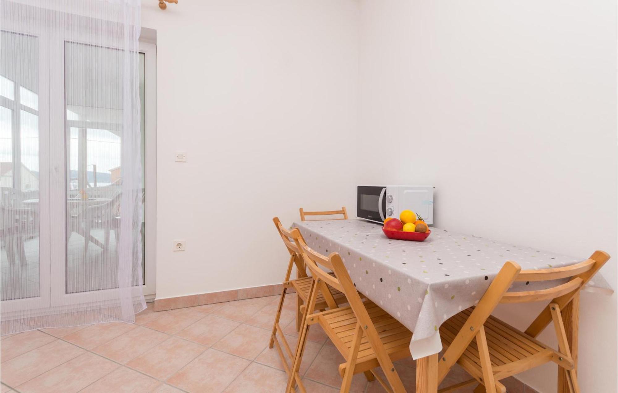 Awesome Apartment In Sveti Filip I Jakov W/ 1 Bedrooms Exteriér fotografie