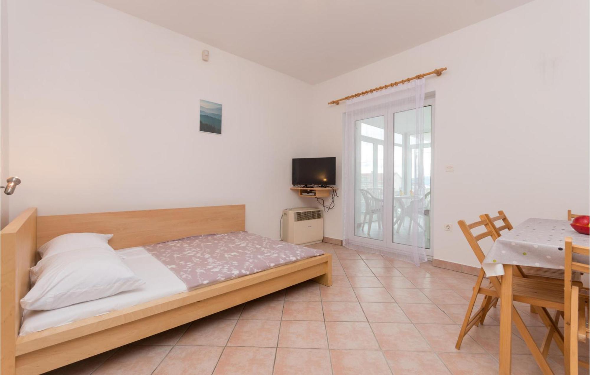Awesome Apartment In Sveti Filip I Jakov W/ 1 Bedrooms Exteriér fotografie