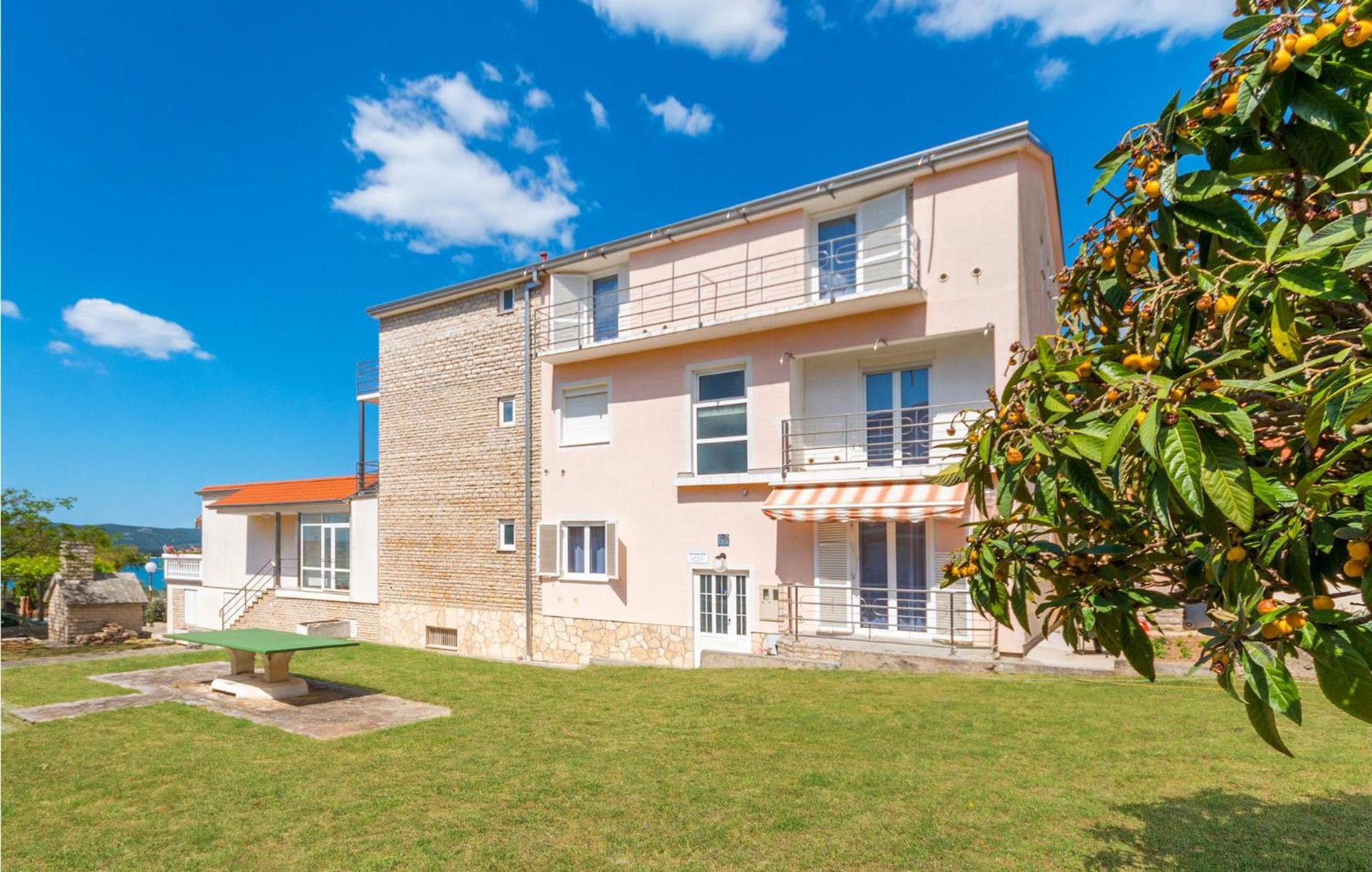 Awesome Apartment In Sveti Filip I Jakov W/ 1 Bedrooms Exteriér fotografie