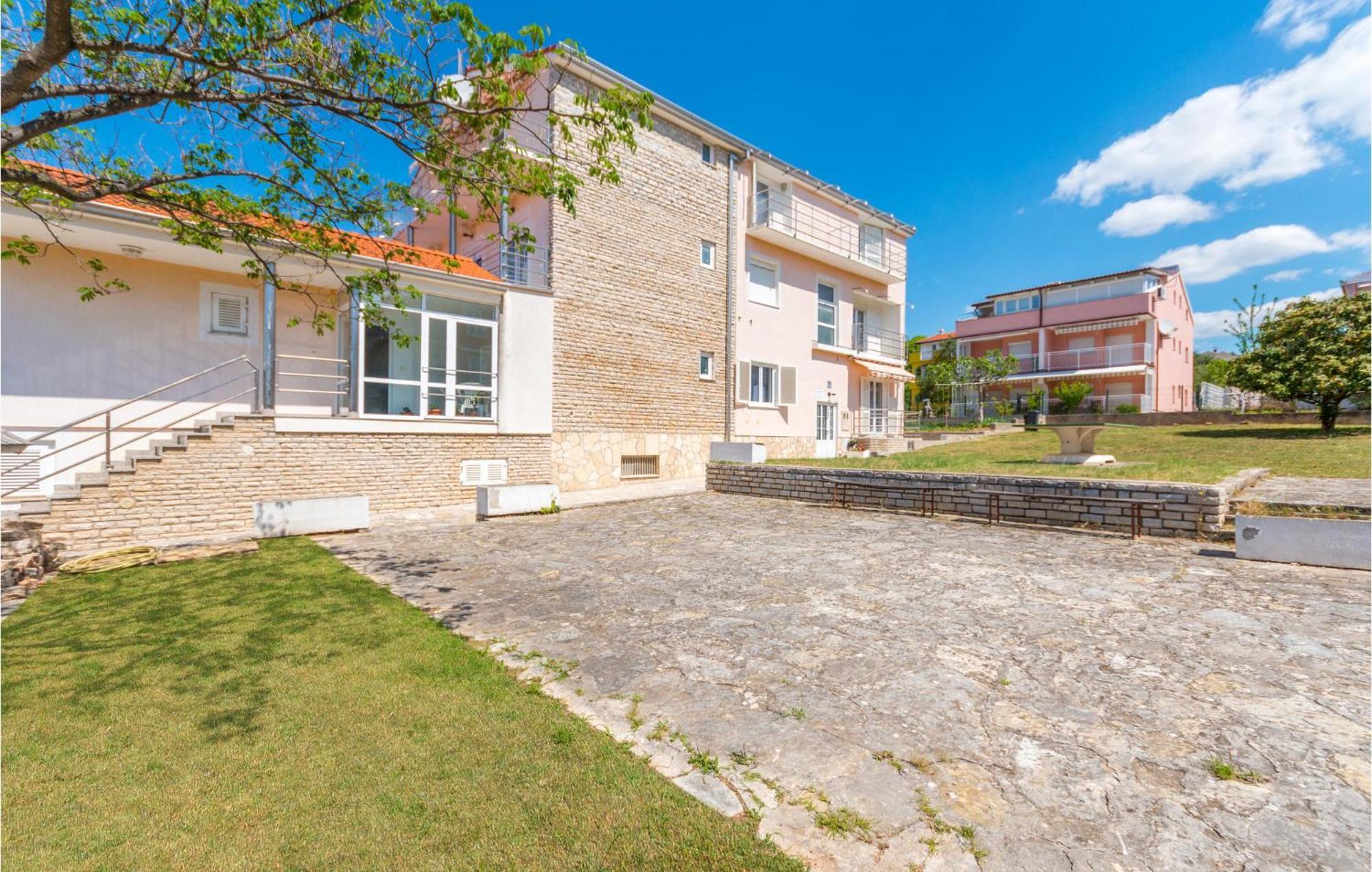 Awesome Apartment In Sveti Filip I Jakov W/ 1 Bedrooms Exteriér fotografie